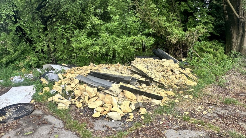 foto:  Wyrzucanie odpadów – nieustannie duży problem
