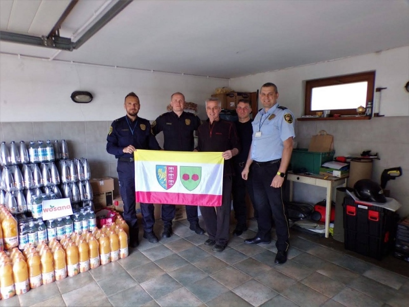 foto:  Strażnicy Miejscy zorganizowali zbiórkę dla walczącej Ukrainy