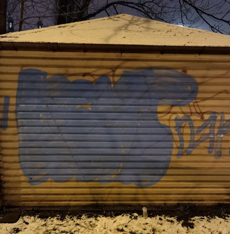 foto:  Kamery miejskiego monitoringu pomogły w ujęciu amatora "graffiti"