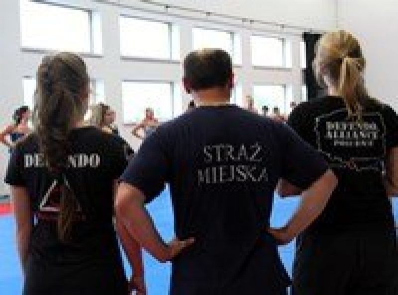 foto:  Kurs samoobrony pod okiem strażnika miejskiego
